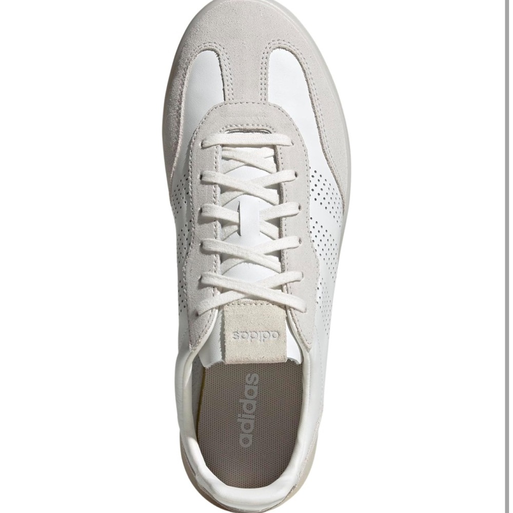 Bnwt adidas  Off-White & Light Gray Suede Leather Sneakers